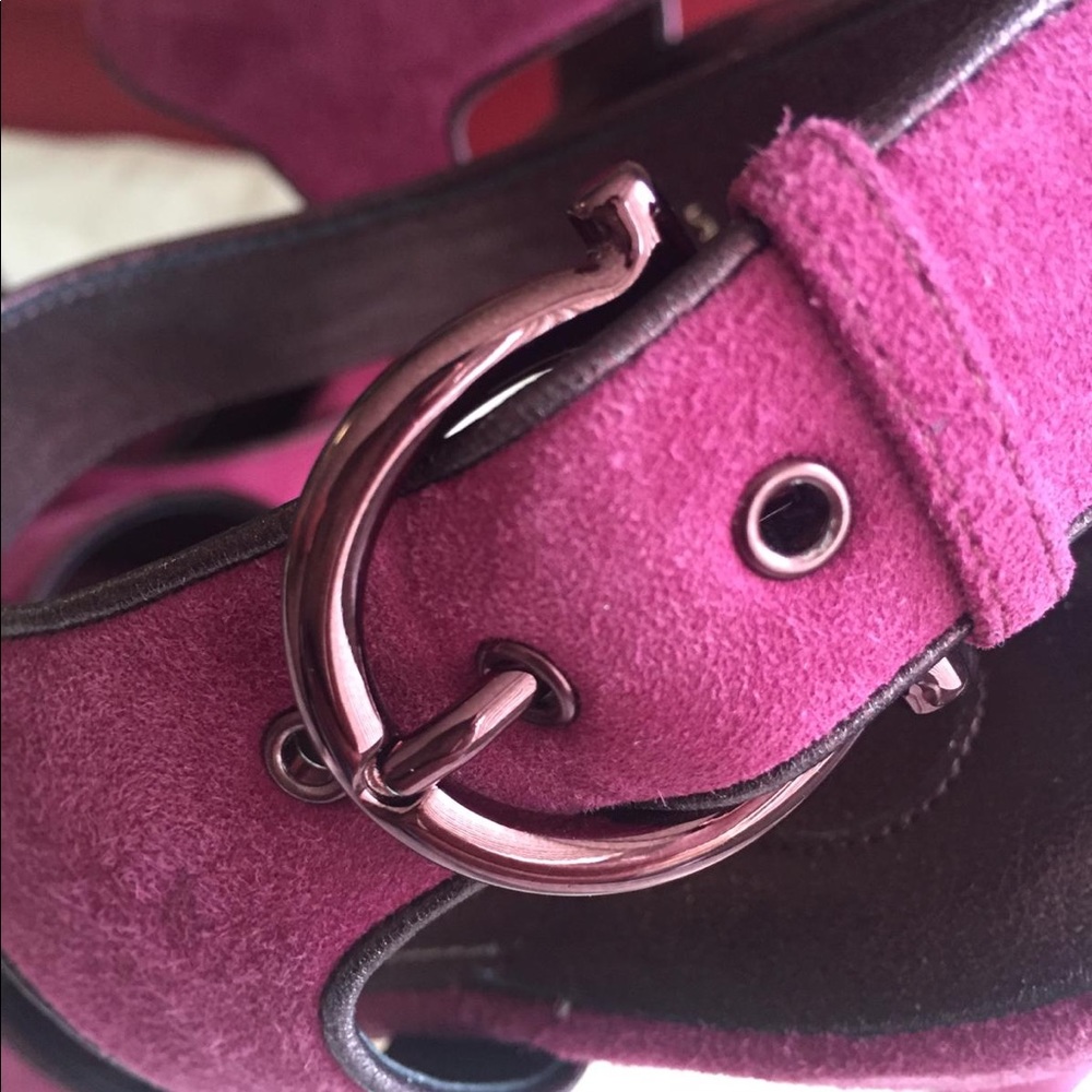 Shoes - Picture 2 of 6